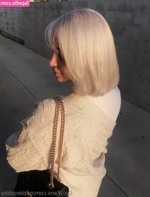 gxddessbby [ gxddessbby-1 ] - Love making fresh tan lines for you!