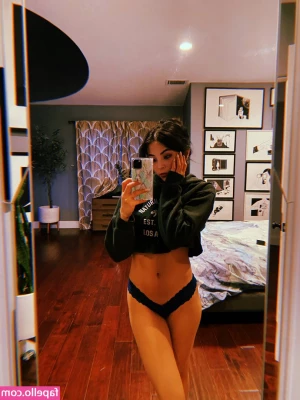 Anna Akana [ anna-akana ] - I need booty rubs