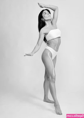 Anna Akana [ anna-akana ] - Fit booty