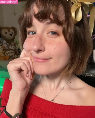 Starbitzy - I’m a naughty Girl... how are you guys doing today? 💜