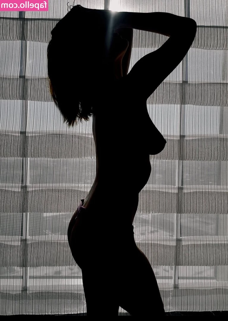 Starbitzy - I was trying to film something sexy for my anal lovers but it appears