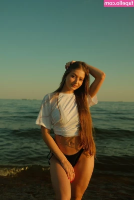Amelia Korczak [ amelia-korczak-1 ] - Spank me hard and f*ck me harder! 🥵