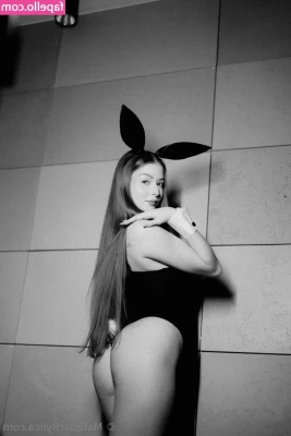 Amelia Korczak [ amelia-korczak-1 ] - Happy Sunday   feeling extra slutty tonight