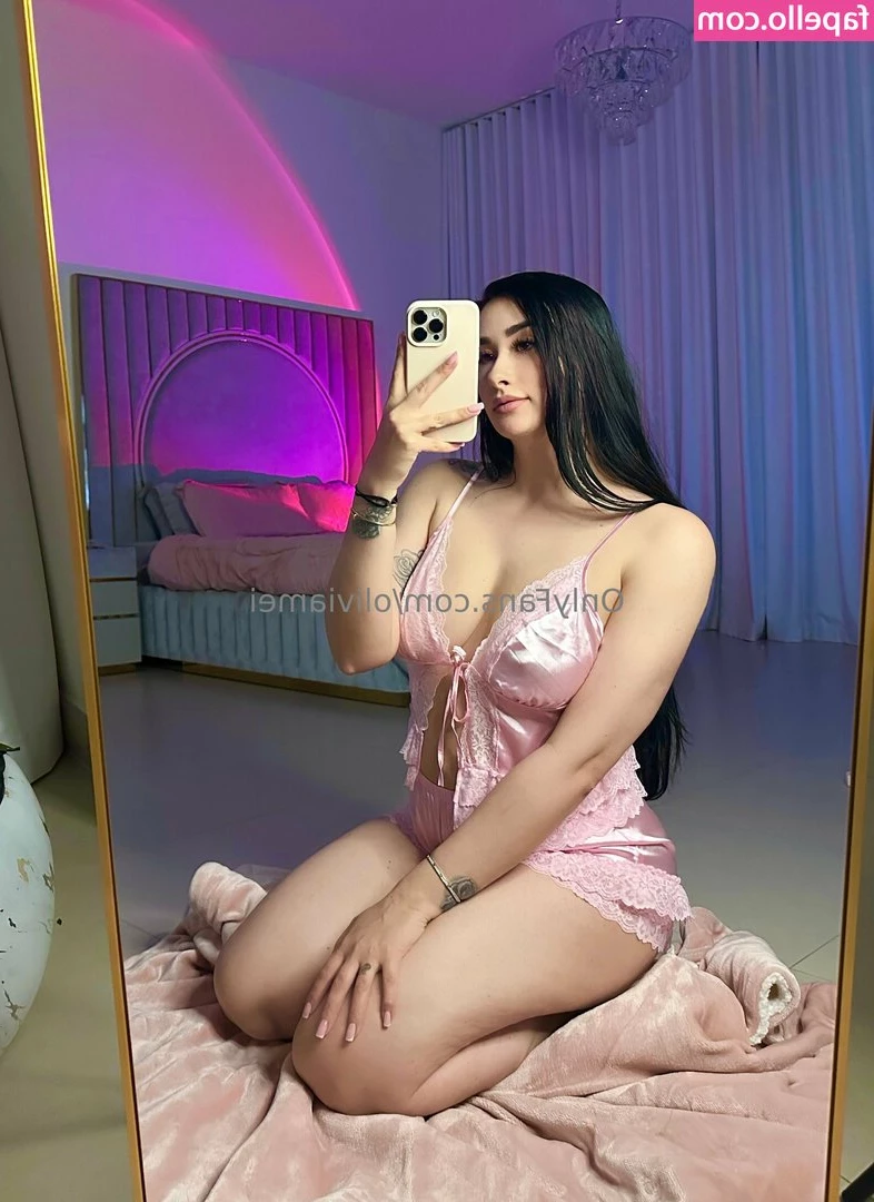 oliviamei [ oliviamei-4 ] - Should I do lives on this account