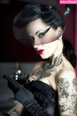 Sina Minou [ sina-minou ] - Good evening lovelies  I ve got some exciting things planned with
