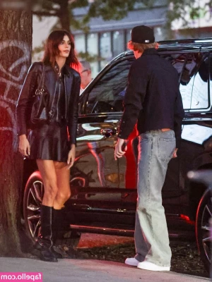Kaia Gerber [ kaia-gerber ] - Take a virtual vacation with me during this quarantine. 😘