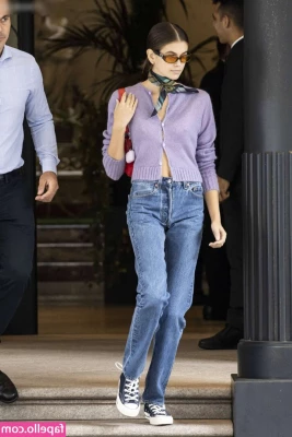 Kaia Gerber - cant hide the bulge
