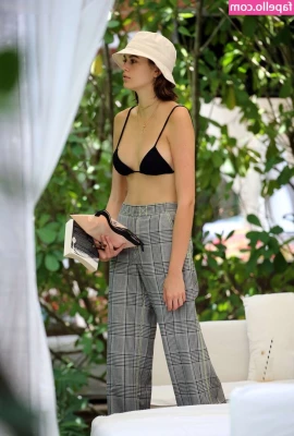 Kaia Gerber [ kaia-gerber ] - Just getting started welcome  To my beautiful ever changing body  I