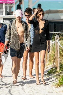 Kaia Gerber [ kaia-gerber ] - ** NEW PHOTOSET ** Simon "Ghost" Riley  Well, it only took me about 6