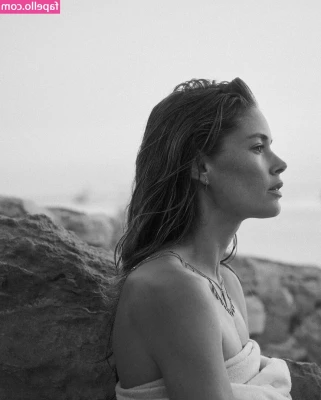 Doutzen Kroes [ doutzen-kroes ] - Hit me up when you re feeling bored