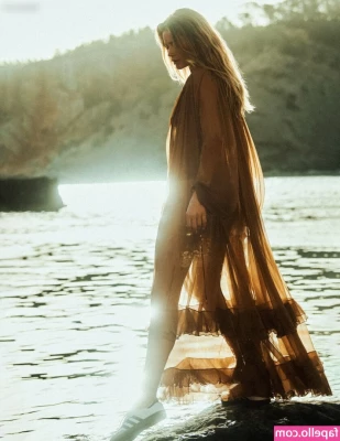 Doutzen Kroes [ doutzen-kroes ] - Good afternoon