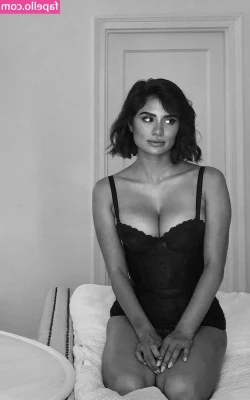 Diane Guerrero [ diane-guerrero ] - What do my eyes tell you