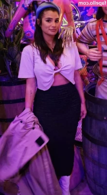 Diane Guerrero [ diane-guerrero ] - Stretch