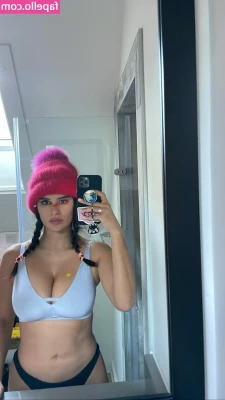 Diane Guerrero [ diane-guerrero ] - Hey guys