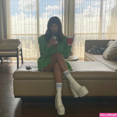 Diane Guerrero [ diane-guerrero ] - Brand NEW BJ on my knees 😍😋 in your inbox! 💦💦