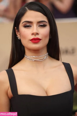 Diane Guerrero [ diane-guerrero ] - Be a good boy for mommy and eat mommies pussy whilst I suck you off