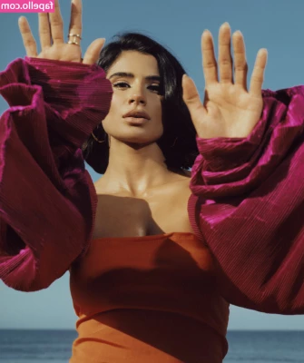 Diane Guerrero [ diane-guerrero ] - We comin back soon