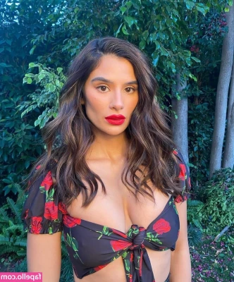 Diane Guerrero [ diane-guerrero ] - That booooty thoo   and I have come the realize I have so many black