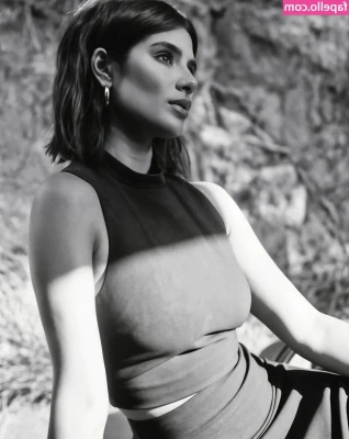 Diane Guerrero [ diane-guerrero ] - Final of the series 🛁