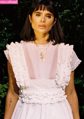 Diane Guerrero [ diane-guerrero ] - Oh no, where did my panties go? 🤭❣️