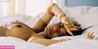 Diane Guerrero [ diane-guerrero ] - I wish I had something else to bounce on like this 🥺👉👈