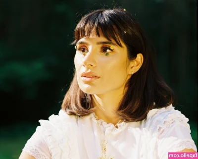 Diane Guerrero [ diane-guerrero ] - My crow brain: Oooh ...Shiny!!✨