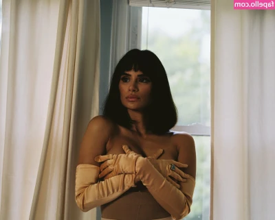 Diane Guerrero [ diane-guerrero ] - I wanna go to the pool but sheesh, this @onlyfans bikini is itty