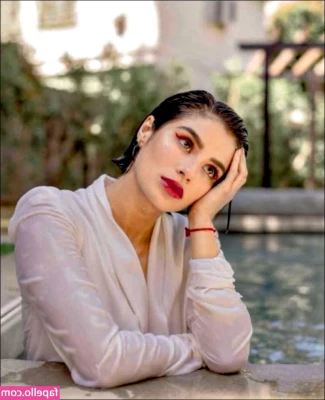 Diane Guerrero [ diane-guerrero ] - I sit and relax on the balcony enjoying the 30 degrees, if I'm too