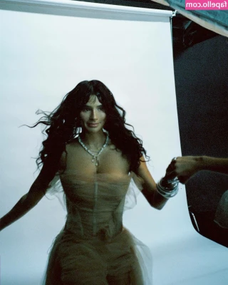 Diane Guerrero [ diane-guerrero ] - Peek A Boobs!
