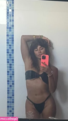 Diane Guerrero [ diane-guerrero ] - Late nights in the jacuzzi 😏💕
