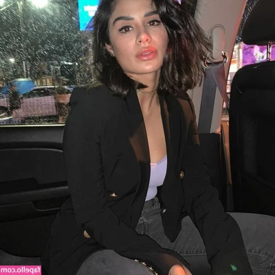 Diane Guerrero [ diane-guerrero ] - jump scare but it s my ass