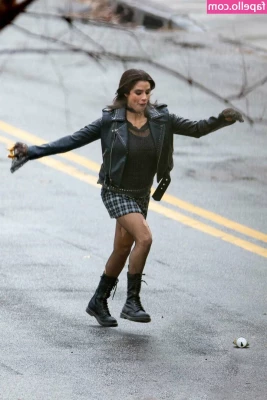 Diane Guerrero [ diane-guerrero ] - Rojo
