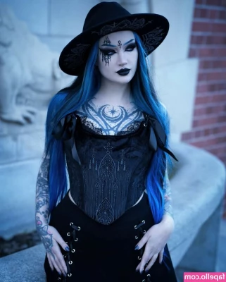 BlueAstrid - Trying to avoid putting on pants yet...