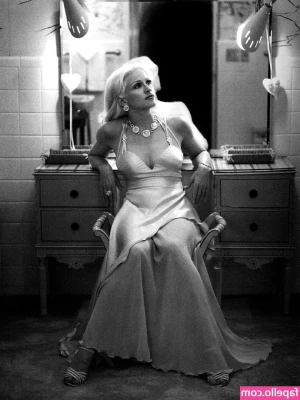 Madonna - Are you thinking of me when you stroke your cock? I love knowing you