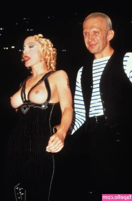 Madonna - Do you want shower 🚿😜🤪 with me ? Soo horny 😜😅 right