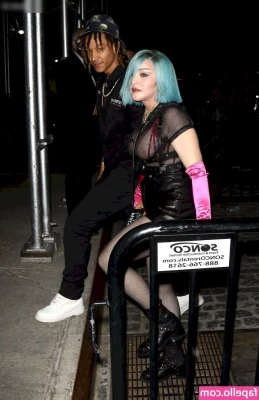 Madonna - More work booty