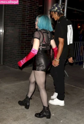 Madonna - If you ask me how my ass can make your day better I ll show you this