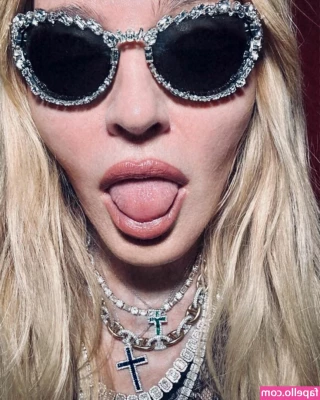 Madonna - Subastó mis cucos con olor a verga fresca