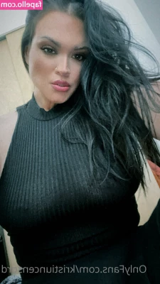 kristi.kremes [ kristi-kremes ] - New 3 sum video dropping tonight  @ameeliaxo2 @k3r3hi  Comment to see