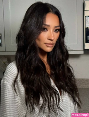 Shay Mitchell [ shay-mitchell ] - Still Cam Throwback: 2004.07.07