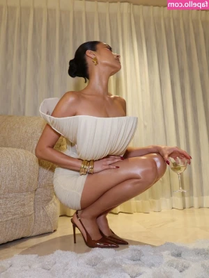 Shay Mitchell [ shay-mitchell ] - Do you like hands free cumshot ? Look at 💌✉️