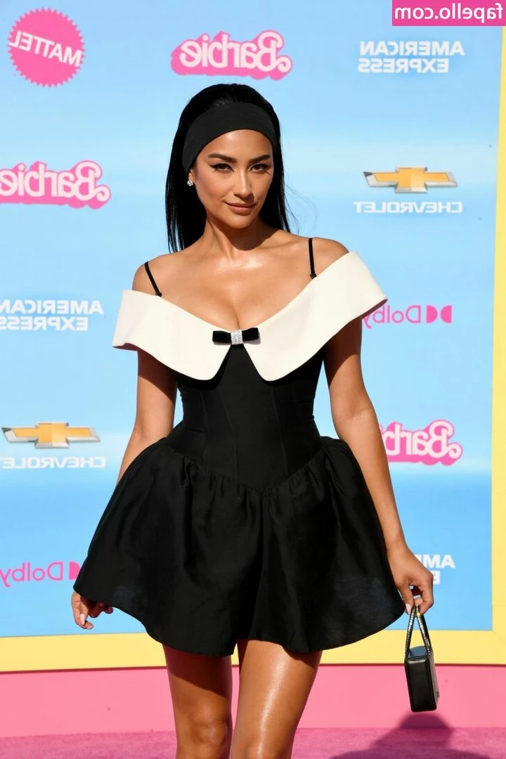 Shay Mitchell [ shay-mitchell ] - Wishing I can put them in your face