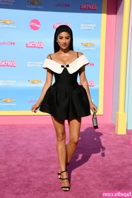 Shay Mitchell [ shay-mitchell ] - Доброе утро