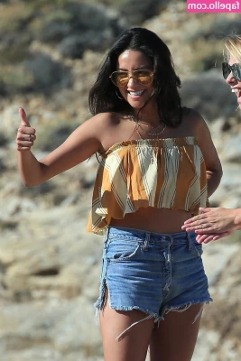 Shay Mitchell [ shay-mitchell ] - Meow 🐱