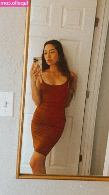 Robin Mae [ robin-mae ] - I’m feeling spicy 🥵 🌶️ I wanna do custom pics and videos