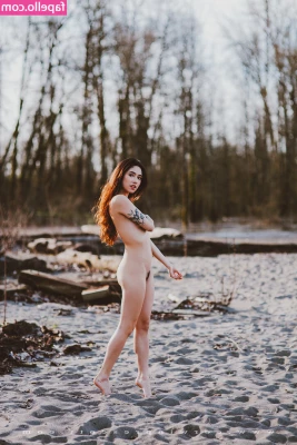 Robin Mae [ robin-mae ] - Who s ready for some hotel content next weeek