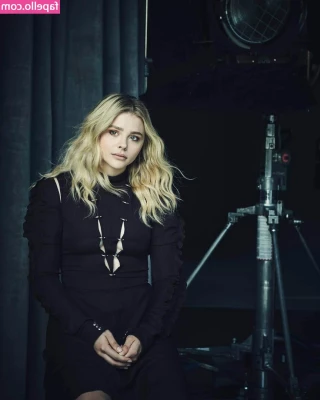 Chloë Grace Moretz [ chlo-grace-moretz ] - In my work clothes you never see my body shape   Should I show you
