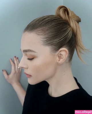 Chloë Grace Moretz [ chlo-grace-moretz ] - Miss you guys