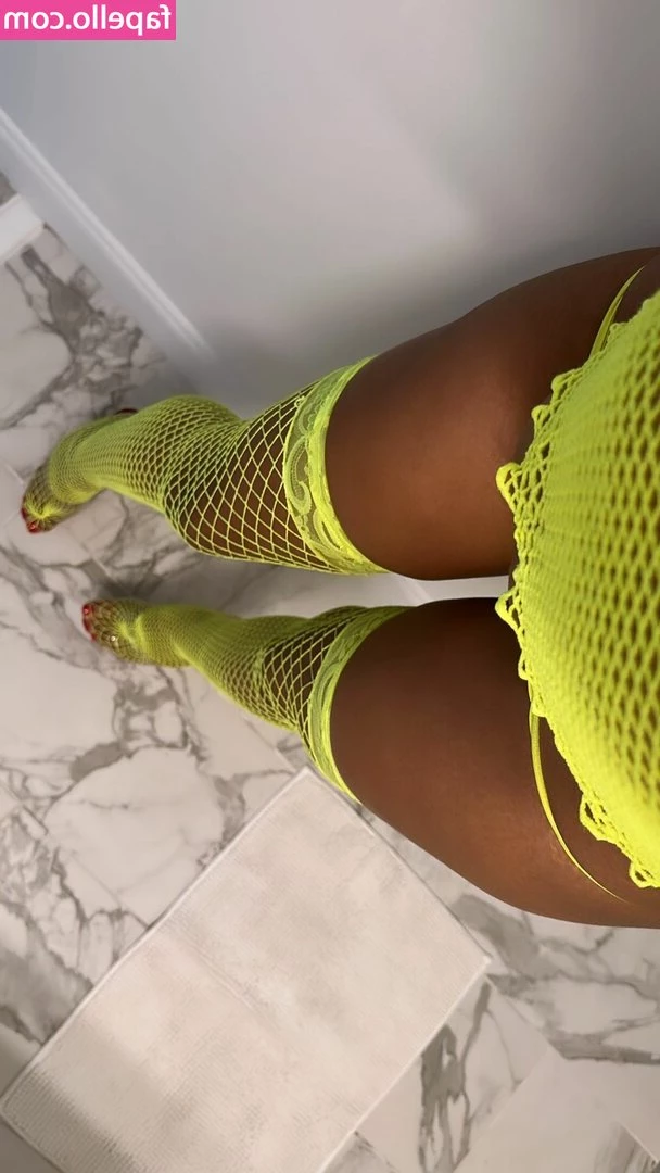 Babyxsosa - Your baby girl needs a morning kiss 💋