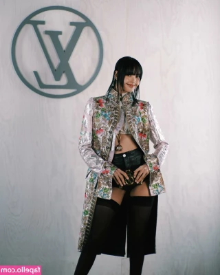 Lisa [ lisa-1 ] - Online på  julianylandvip